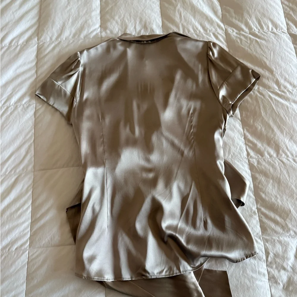 NWT BCBG Silk Blouse - Picture 5 of 6
